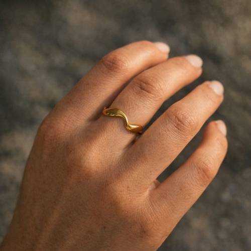 Wavy pofalowany pierścionek.jpg