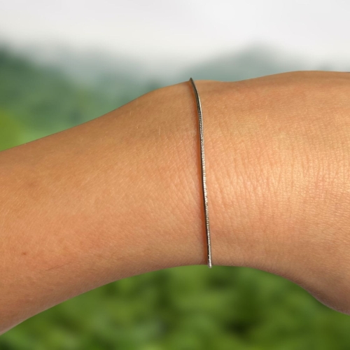 cienka-minimalistyczna-bransoletka-ze-stali-chirurgicznej-pearlippines-bizuteria-5560413.jpg