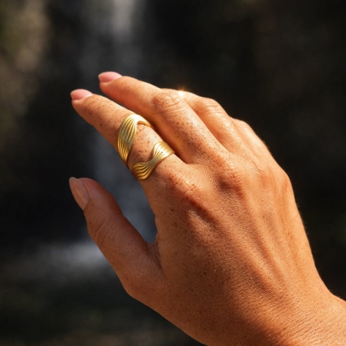 Wodoodporny pierścionek Marea Shell.jpg