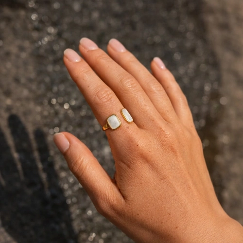 Pierścionek PLENA Arco biały6.jpg