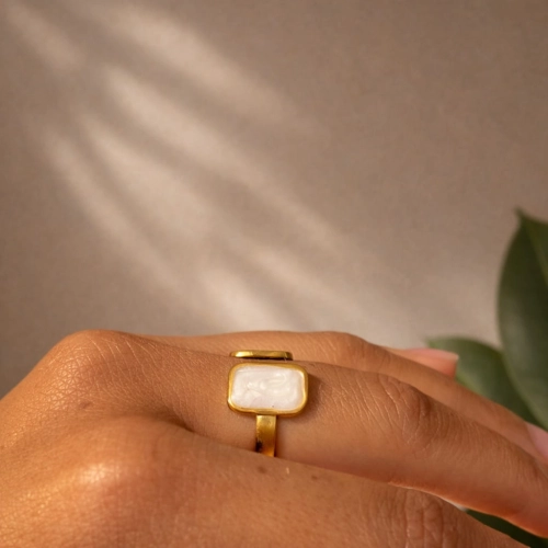 Pierścionek PLENA Arco biały2.jpg