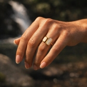 Pierścionek PLENA Arco biały0.jpg