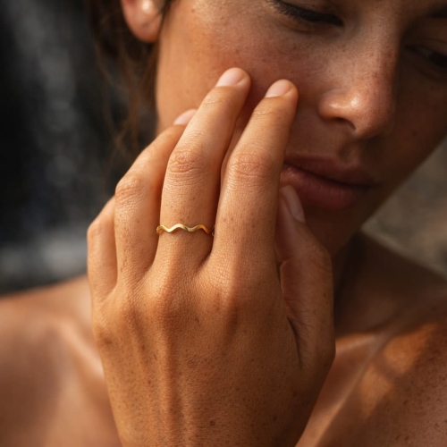 Pierścionek Geo złoty PLENA.jpg