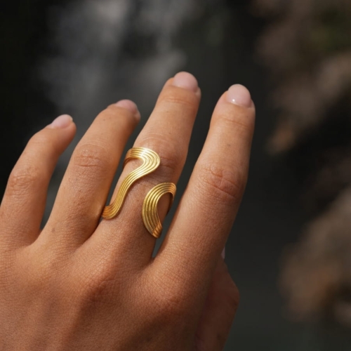 Pierścionek PLENA Marea złoty.jpg